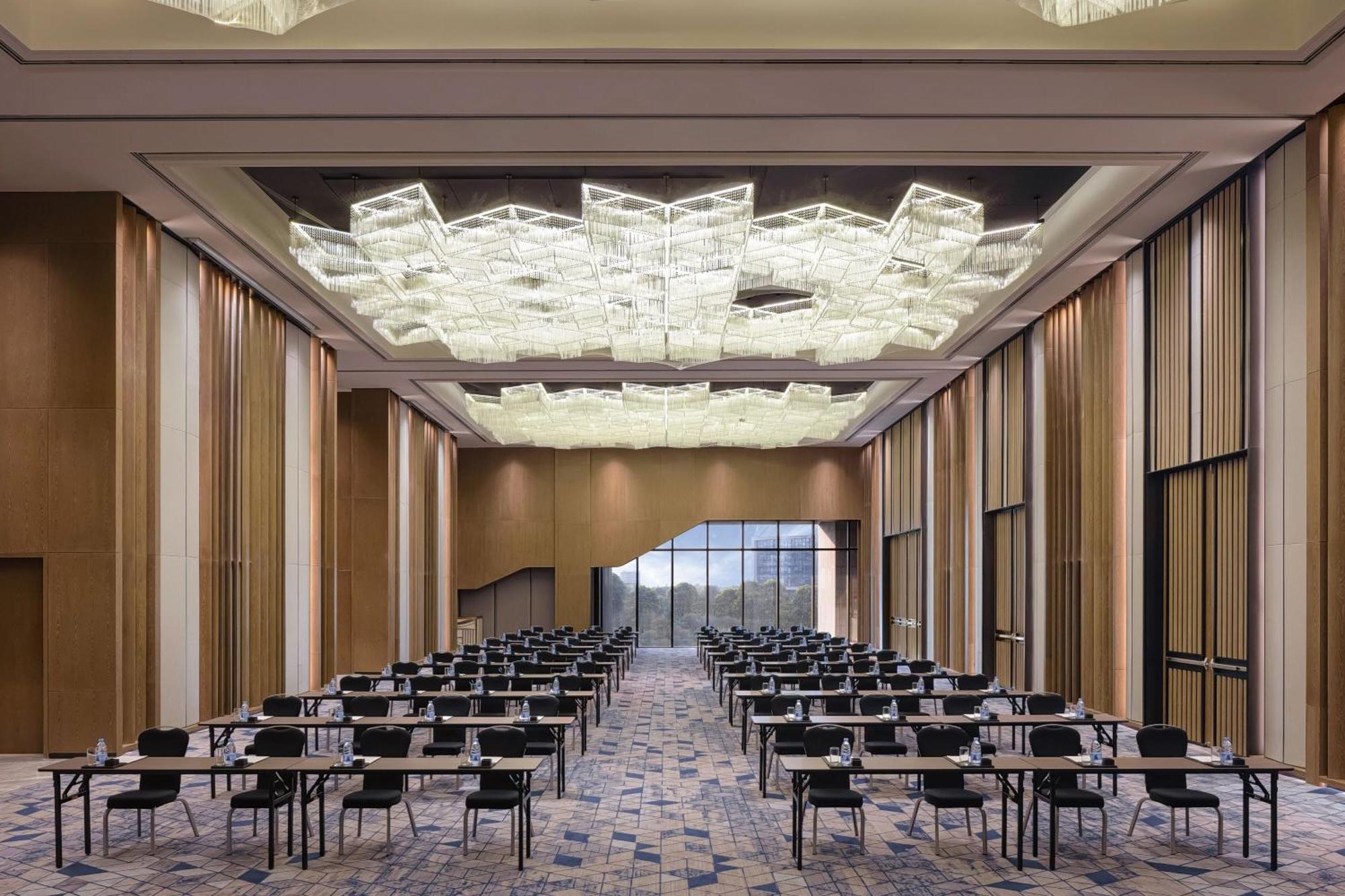 Renaissance Changzhou Wujin Hotel Exterior photo